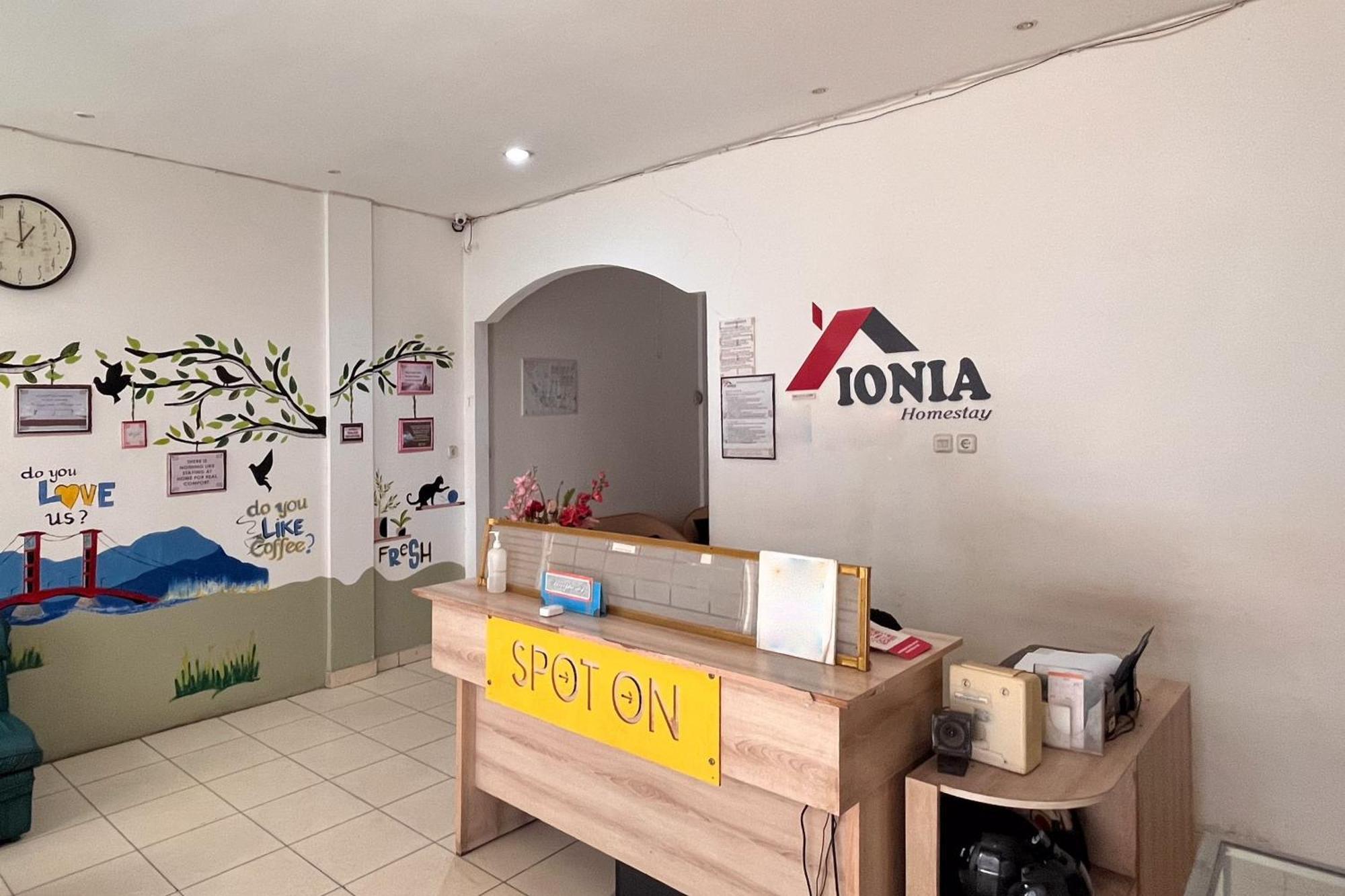 ホテル Reddoorz Near Underpass Simpang Patal パレンバン エクステリア 写真